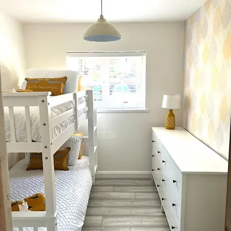 Stylish 3 Bedroom Seaside Escape - Newly Renovated Paignton Exterior photo