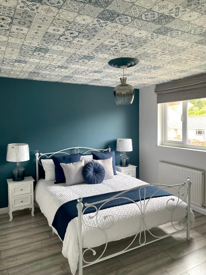 Stylish 3 Bedroom Seaside Escape - Newly Renovated * Paignton