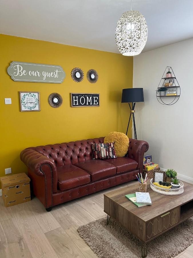 Stylish 3 Bedroom Seaside Escape - Newly Renovated * Paignton