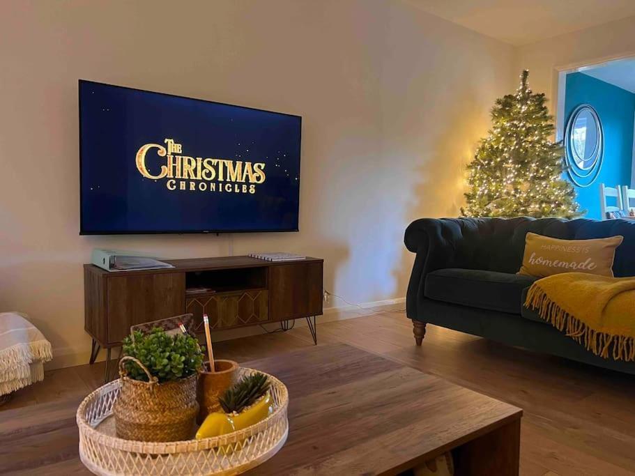 Stylish 3 Bedroom Seaside Escape - Newly Renovated * Paignton